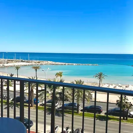 Fantastic Sea View With Balcony, Garavan Port 아파트