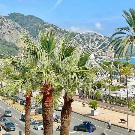 Fantastic Sea View With Balcony, Garavan Port 아파트