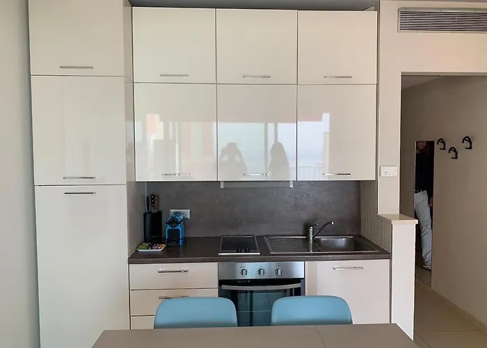 Апартаменты Fantastic Sea View